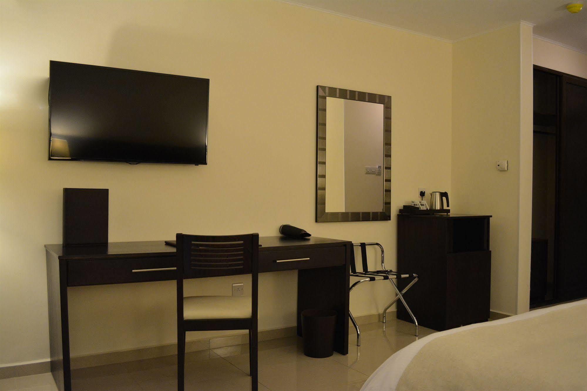 New Brookfields Hotel Freetown Dış mekan fotoğraf