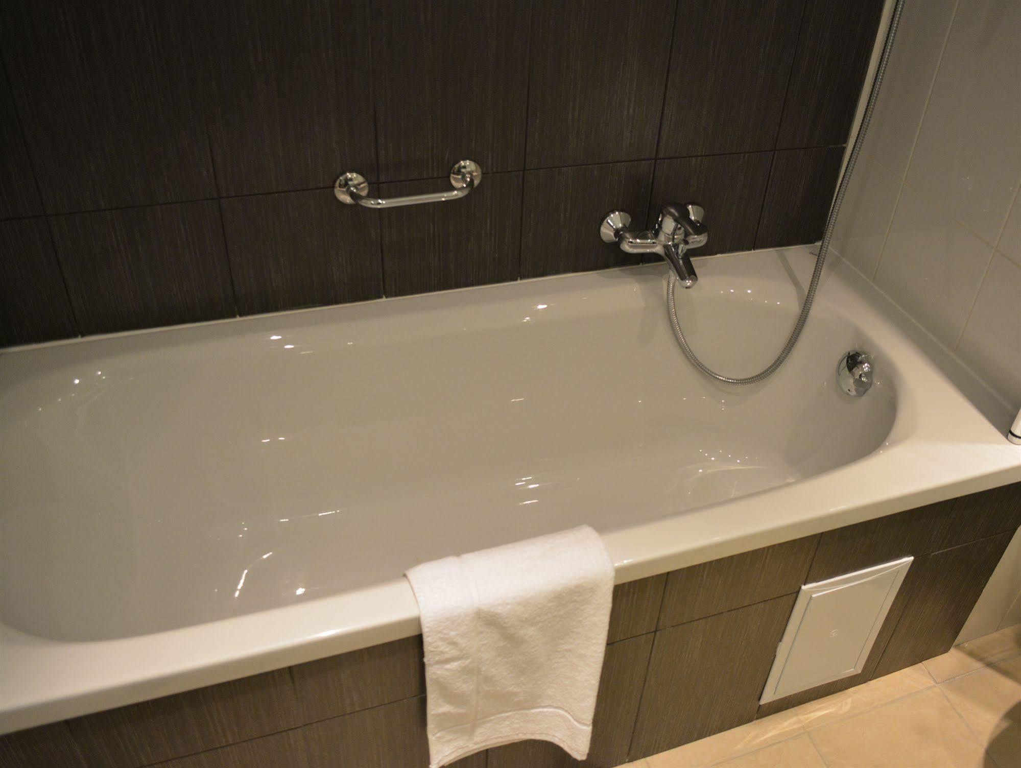New Brookfields Hotel Freetown Dış mekan fotoğraf